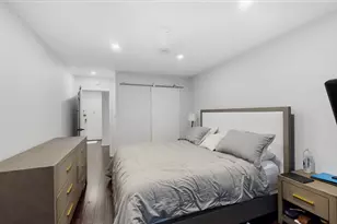 165 Christopher St, New York City, NY 10014 - Photo 8
