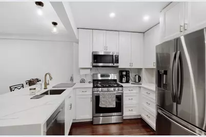165 Christopher Street #2X, New York City, NY 10014 - Photo 2
