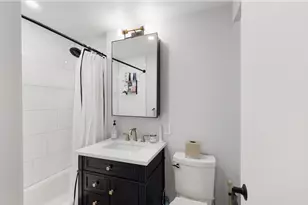 165 Christopher St, New York City, NY 10014 - Photo 10