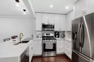 165 Christopher St, New York City, NY 10014 - Photo 2