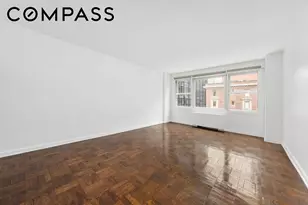77 W 55th St, New York City, NY 10019 - Photo 10