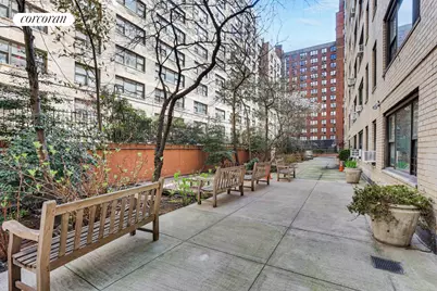 425 E 79th Street #8D, New York City, NY 10021 - Photo 18