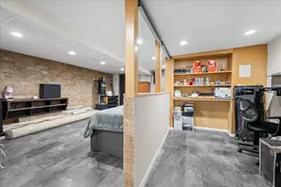 1728 E 33rd St, New York City, NY 11234 - Photo 12