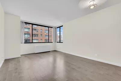 300 E 62nd Street #1103, New York City, NY 10065 - Photo 2