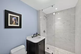 207 E 57th St, New York City, NY 10022 - Photo 18
