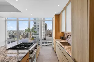 207 E 57th St, New York City, NY 10022 - Photo 24
