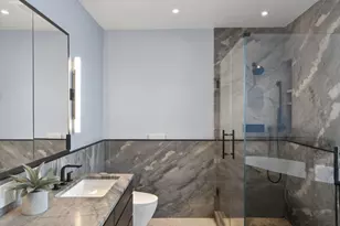 207 E 57th St, New York City, NY 10022 - Photo 10