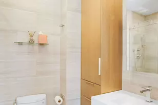 300 E 93rd St, New York City, NY 10128 - Photo 4