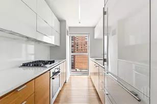 303 E 33rd St, New York City, NY 10016 - Photo 4