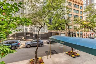 220 E 67th St, New York City, NY 10065 - Photo 8
