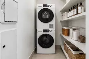 371 Hawthorne St, New York City, NY 11225 - Photo 8