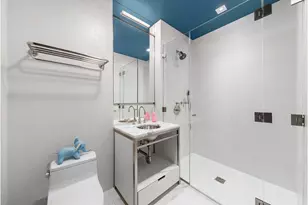 350 W Broadway, New York City, NY 10013 - Photo 12