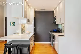 60 Tiffany Pl, New York City, NY 11231 - Photo 4