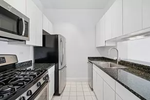 350 E 82nd St, New York City, NY 10028 - Photo 4