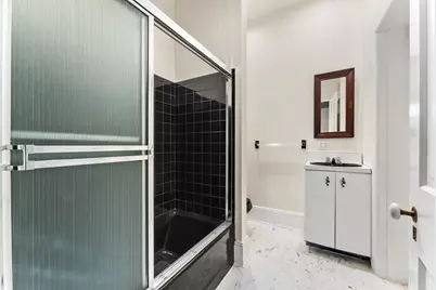842 Carroll Street, New York City, NY 11215 - Photo 32