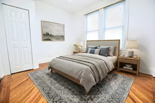 18-44 21st Dr, New York City, NY 11105 - Photo 2