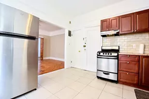 18-44 21st Dr, New York City, NY 11105 - Photo 10