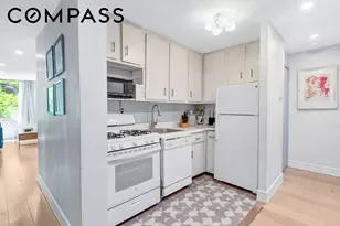353 E 72nd St, New York City, NY 10021 - Photo 4