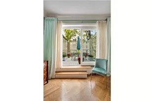 113 E 64th St, New York City, NY 10065 - Photo 8