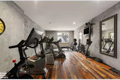 100 Engert Avenue #2E, New York City, NY 11222 - Photo 8