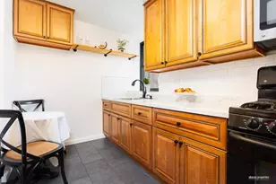 515 E 7th St, New York City, NY 11218 - Photo 1