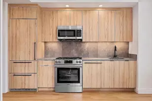 24-16 Queens Plaza S, New York City, NY 11101 - Photo 6