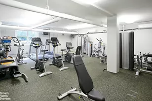 3935 Blackstone Ave, New York City, NY 10471 - Photo 12