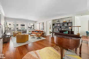 58 W 58th St, New York City, NY 10019 - Photo 2