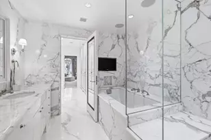 126 E 74th St, New York City, NY 10021 - Photo 14