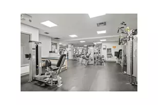 410 W 24th St, New York City, NY 10011 - Photo 20