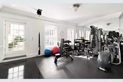 10 E 73rd Street, New York City, NY 10021 - Photo 2