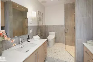 301 E 52nd St, New York City, NY 10022 - Photo 8