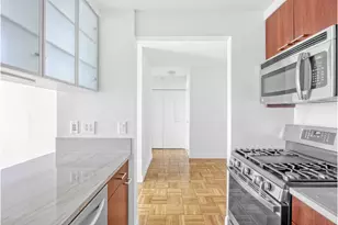 215 E 96th St, New York City, NY 10128 - Photo 4
