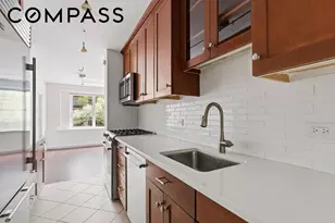 360 E 72nd St, New York City, NY 10021 - Photo 4