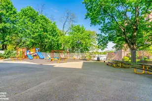 5645 Netherland Ave, New York City, NY 10471 - Photo 14