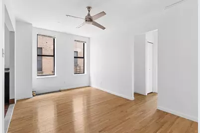 571-579 Academy Street #3B, New York City, NY 10034 - Photo 4