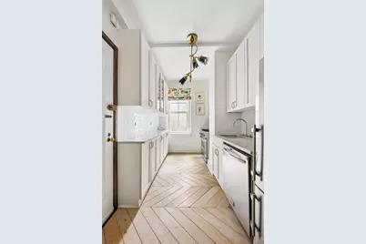 35 W 9th Street #3D, New York City, NY 10011 - Photo 4