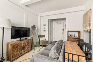 457 W 57th St, New York City, NY 10019 - Photo 4