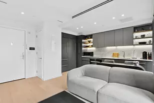 300 W 30th St, New York City, NY 10001 - Photo 2