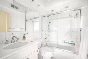 1725 York Ave, New York City, NY 10128 - Photo 10