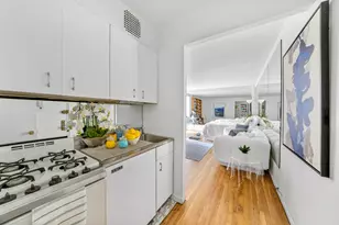 60 E 9th St, New York, NY 10003 - Photo 4