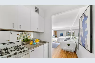 60 E 9th Street #435, New York City, NY 10003 - Photo 4