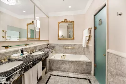 2 E 55th Street #835/31, New York, NY 10022 - Photo 6