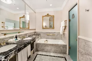 2 E 55th St, New York City, NY 10022 - Photo 16