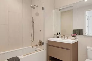 360 E 89th St, New York City, NY 10128 - Photo 10