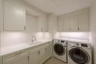 33 E 74th St, New York, NY 10021 - Photo 16