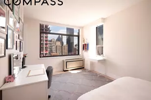 303 E 43rd St, New York City, NY 10017 - Photo 10