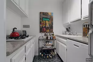 301 E 64th St, New York City, NY 10065 - Photo 4