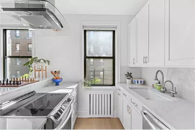 1701 Albemarle Road #D3, New York City, NY 11226 - Photo 4