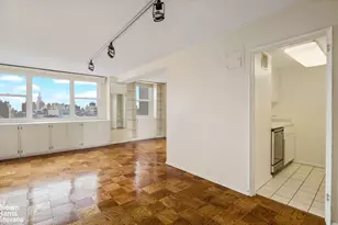 77 7th Ave, New York City, NY 10011 - Photo 2